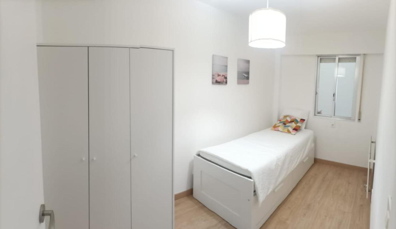 Precioso Apartamento En Primera Linea De Playa Vilagarcia de Arousa Esterno foto